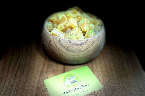 شکلات پسته
